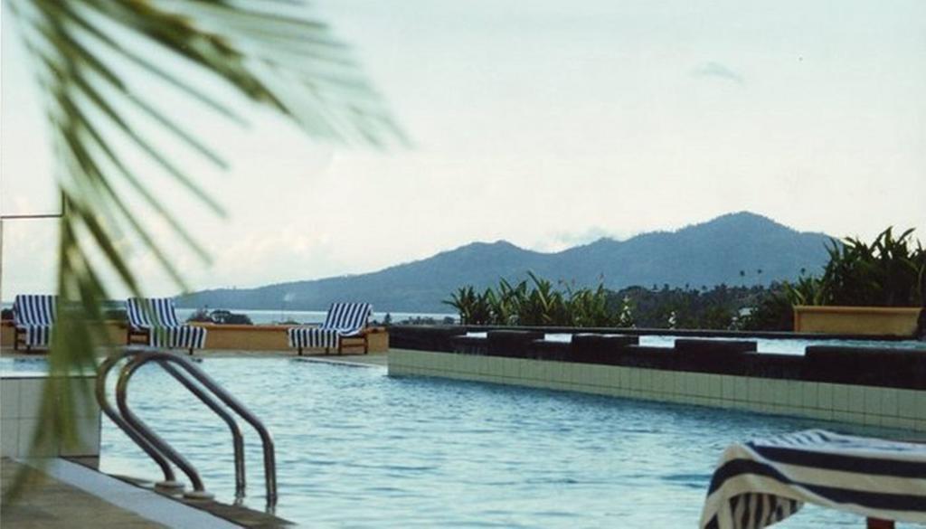 Hotel Gran Puri Manado Exterior foto